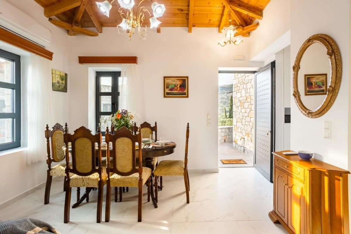 Mani Stone Built Home A Breath Away To The Sea Ступа Екстериор снимка