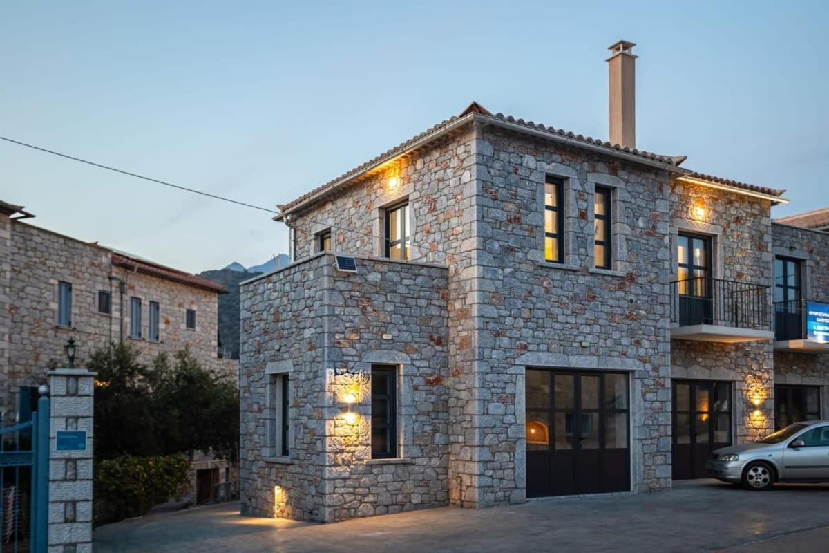 Mani Stone Built Home A Breath Away To The Sea Ступа Екстериор снимка